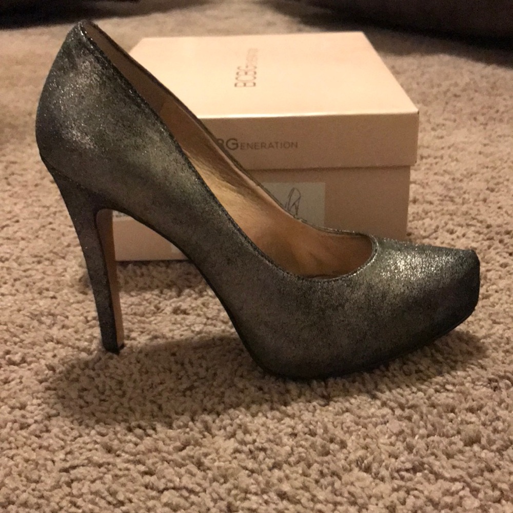 BCBGeneration gunmetal/metallic suede pump - Picture 3 of 5